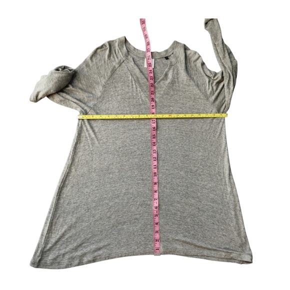 CABI OFFHAND Long Sleeve Knit Tunic Split Stitched V Neck Heather Grey Medium - Picture 8 of 13